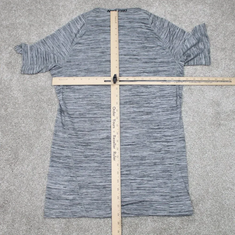 Nike Pro Shirt Mens Small Gray Fitted Dri-Fit Poly/Nylon Stretch S/S Pullover‎